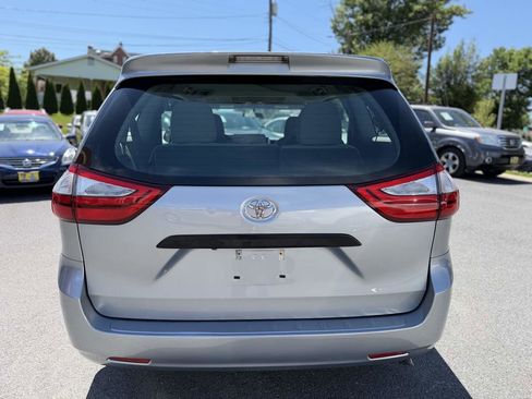 Used 2016 Toyota Sienna L FWD image 6