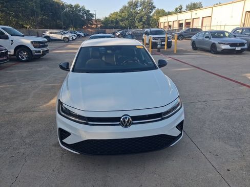 Used 2025 Volkswagen Jetta Sport FWD image 5