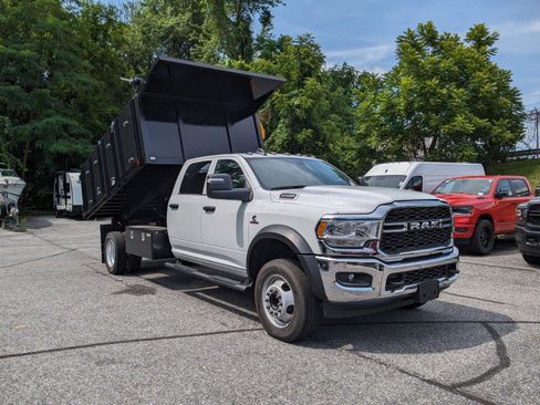 New 2024 RAM 5500 Tradesman w/ Chrome Appearance Group image 6