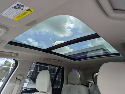 Certified 2023 Volvo XC90 T8 Ultimate w/ Protection Package Premier AWD/4WD image 28