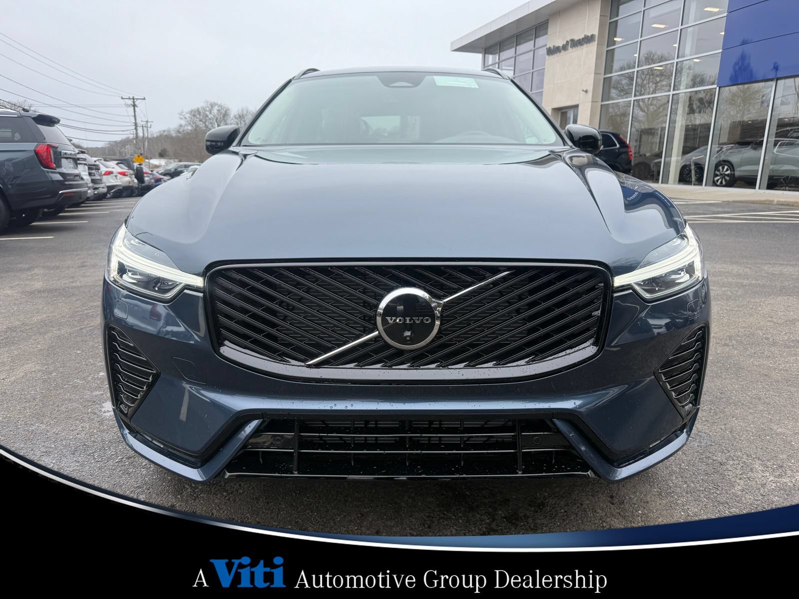 Used 2026 Volvo XC60 B5 Plus w/ Protection Package Premier AWD/4WD image 3