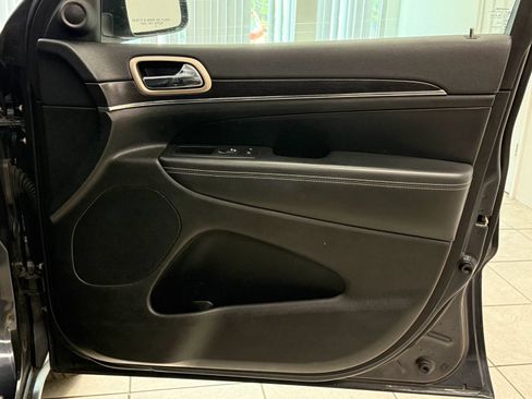 Used 2015 Jeep Grand Cherokee Limited AWD/4WD image 24