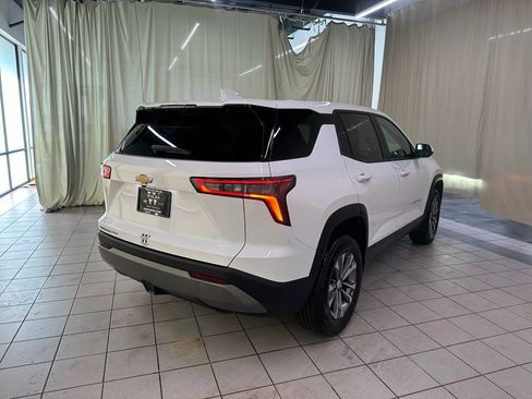 Used 2025 Chevrolet Equinox LT AWD/4WD image 5