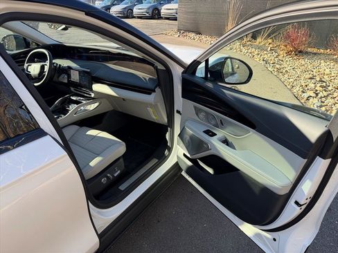 New 2026 Lincoln Nautilus Reserve image 11