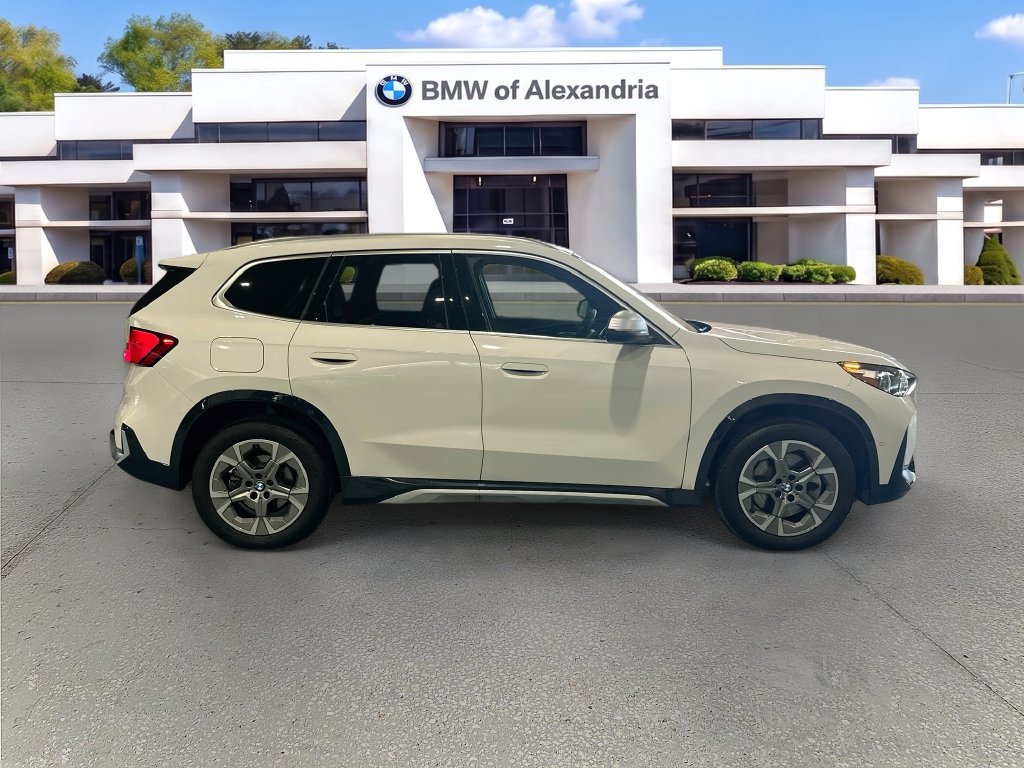 Used 2024 BMW X1 xDrive28i AWD/4WD image 4