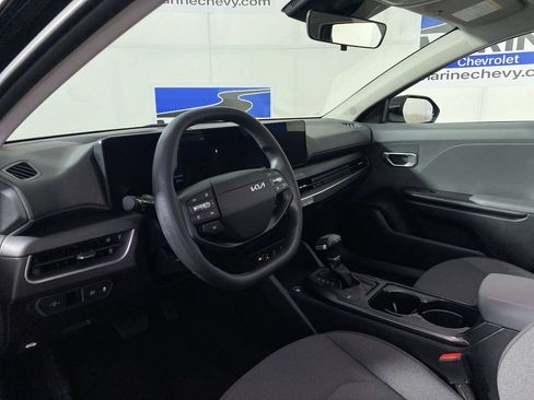 Used 2025 Kia K4 FWD image 15