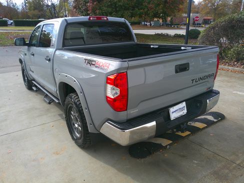 Used 2019 Toyota Tundra SR5 image 10