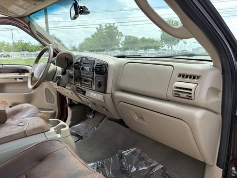 Used 2006 Ford F350 King Ranch AWD/4WD image 10