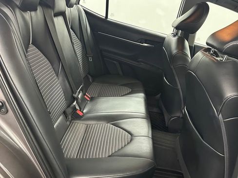 Used 2021 Toyota Camry SE image 30