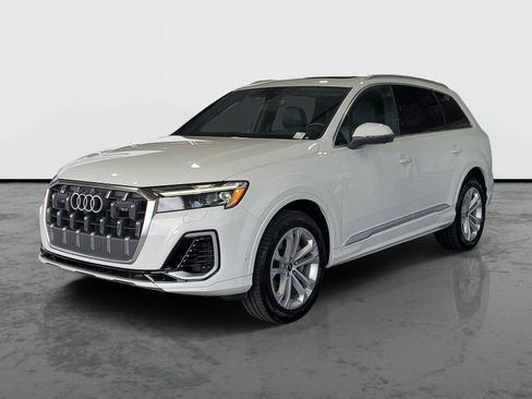 Used 2025 Audi Q7 3.0T Premium Plus AWD/4WD image 4