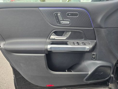 New 2026 Mercedes-Benz GLB 250 4MATIC image 33