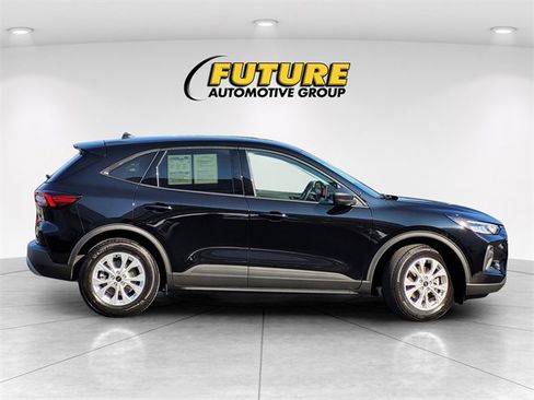 New 2025 Ford Escape Active image 8