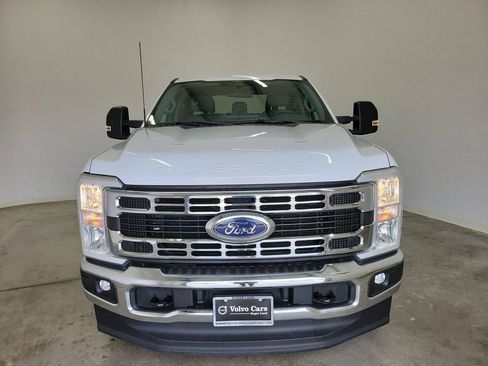 Used 2024 Ford F250 XLT w/ FX4 Off-Road Package AWD/4WD image 2