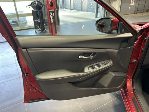 Certified 2025 Nissan Sentra SV FWD image 27