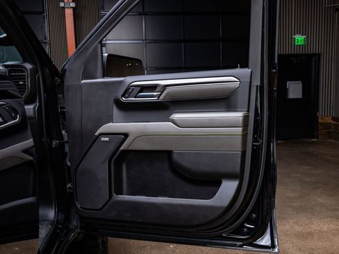 Used 2023 Chevrolet Silverado 1500 ZR2 w/ Technology Package image 36