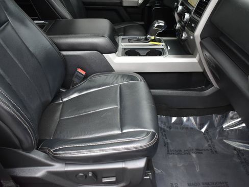 Used 2019 Ford F150 Lariat w/ Equipment Group 502A Luxury AWD/4WD image 30