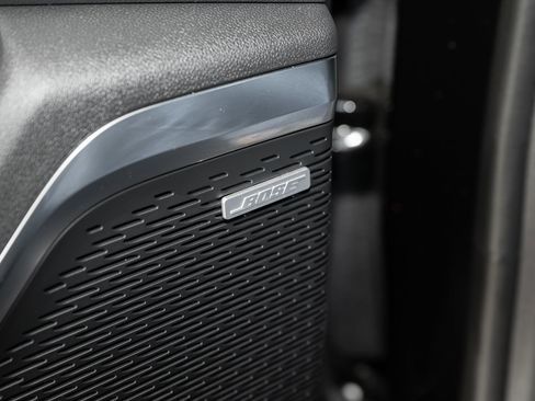 Used 2025 GMC Acadia Elevation image 41