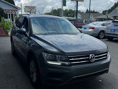 Used 2019 Volkswagen Tiguan SE w/ Panoramic Sunroof Package