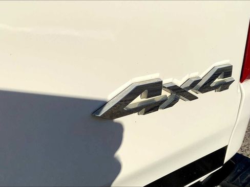 Used 2021 RAM 1500 Laramie AWD/4WD image 9