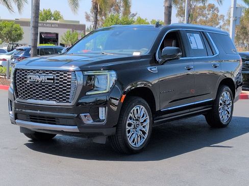 Used 2024 GMC Yukon Denali Ultimate AWD/4WD image 4