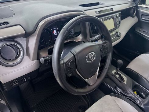 Certified 2018 Toyota RAV4 XLE image 9