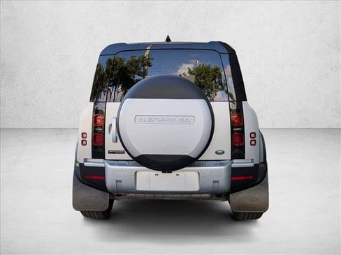 Used 2020 Land Rover Defender 110 First Edition AWD/4WD image 7