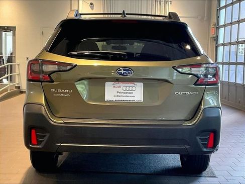 Used 2022 Subaru Outback Premium AWD/4WD image 7