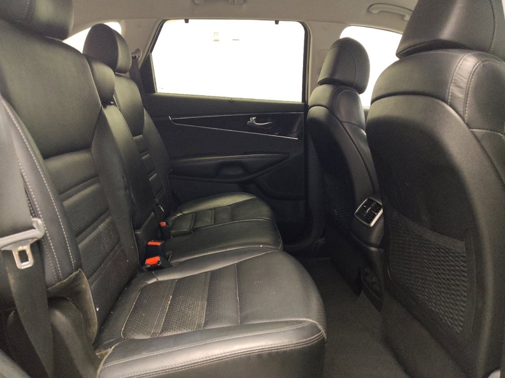 Used 2017 Kia Sorento EX FWD image 19