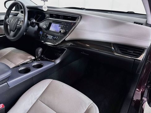 Used 2013 Toyota Avalon XLE Touring FWD image 36