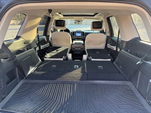 Used 2019 Ford Expedition Platinum image 36