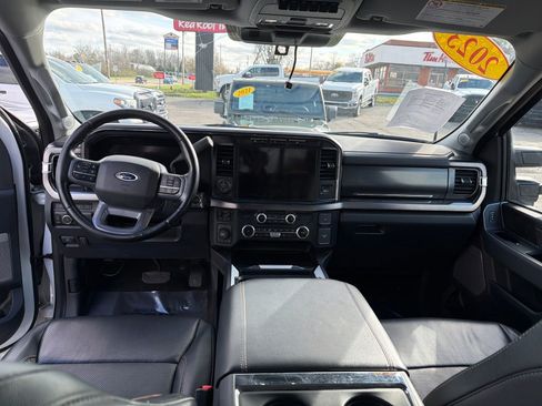 Used 2023 Ford F350 Lariat w/ Lariat Ultimate Package AWD/4WD image 15
