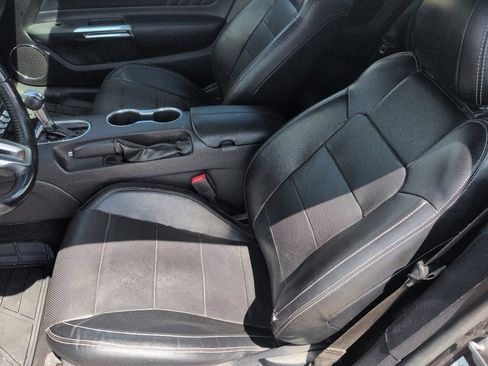 Used 2020 Ford Mustang Premium RWD image 11