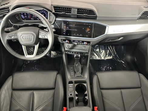 Used 2025 Audi Q3 2.0T Premium image 12
