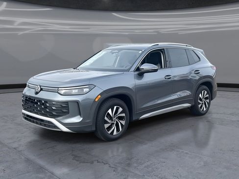 New 2026 Volkswagen Tiguan S image 1