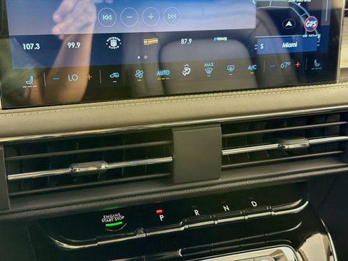 Certified 2025 Lincoln Corsair FWD image 16