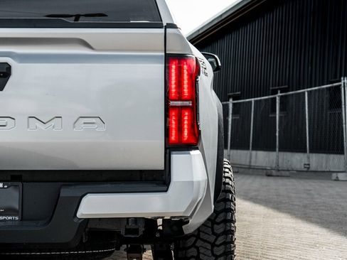 Used 2024 Toyota Tacoma TRD Off-Road image 13