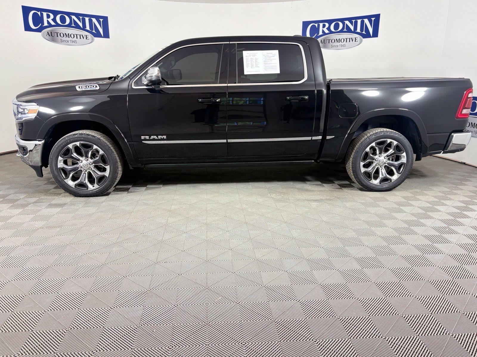 Used 2023 RAM 1500 Limited AWD/4WD image 34
