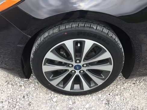 Used 2019 Ford Fusion SE AWD/4WD image 9
