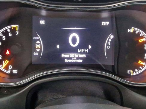 Used 2022 Jeep Grand Cherokee Laredo X image 20