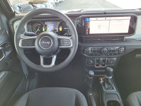 Certified 2025 Jeep Wrangler Unlimited Sahara w/ Safety Group image 7