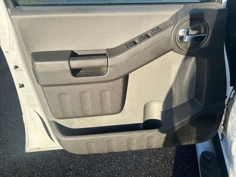 Used 2015 Nissan Xterra S w/ Value Package image 16