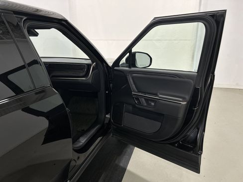 Used 2022 Rivian R1T Launch Edition image 18