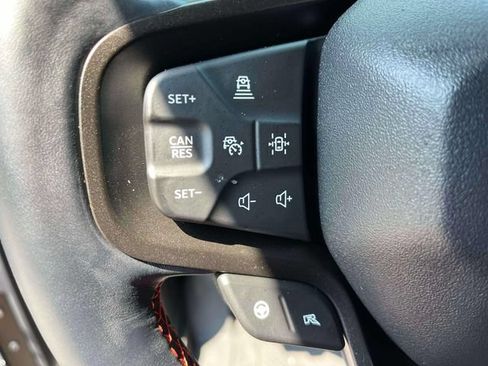 Used 2025 Ford Bronco Raptor AWD/4WD image 32