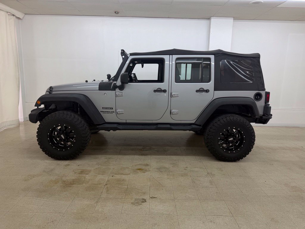 Used 2017 Jeep Wrangler Unlimited Sport AWD/4WD image 2