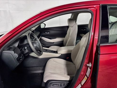 Used 2025 Honda Accord SE image 11