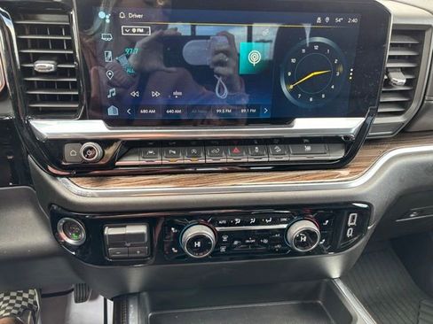 Used 2024 Chevrolet Silverado 1500 RST AWD/4WD image 29
