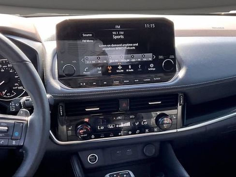 Used 2022 Nissan Rogue SL w/ SL Premium Package FWD image 6