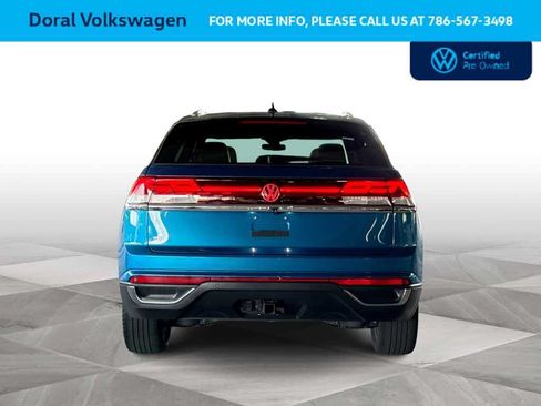 Certified 2024 Volkswagen Atlas Cross Sport SE FWD image 7