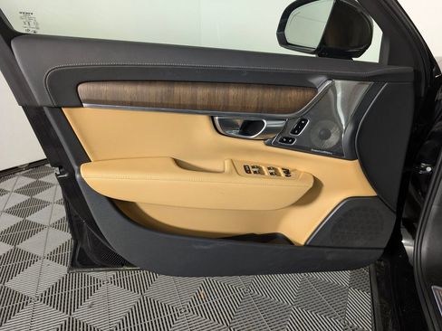 Used 2024 Volvo S90 B6 Ultimate image 25