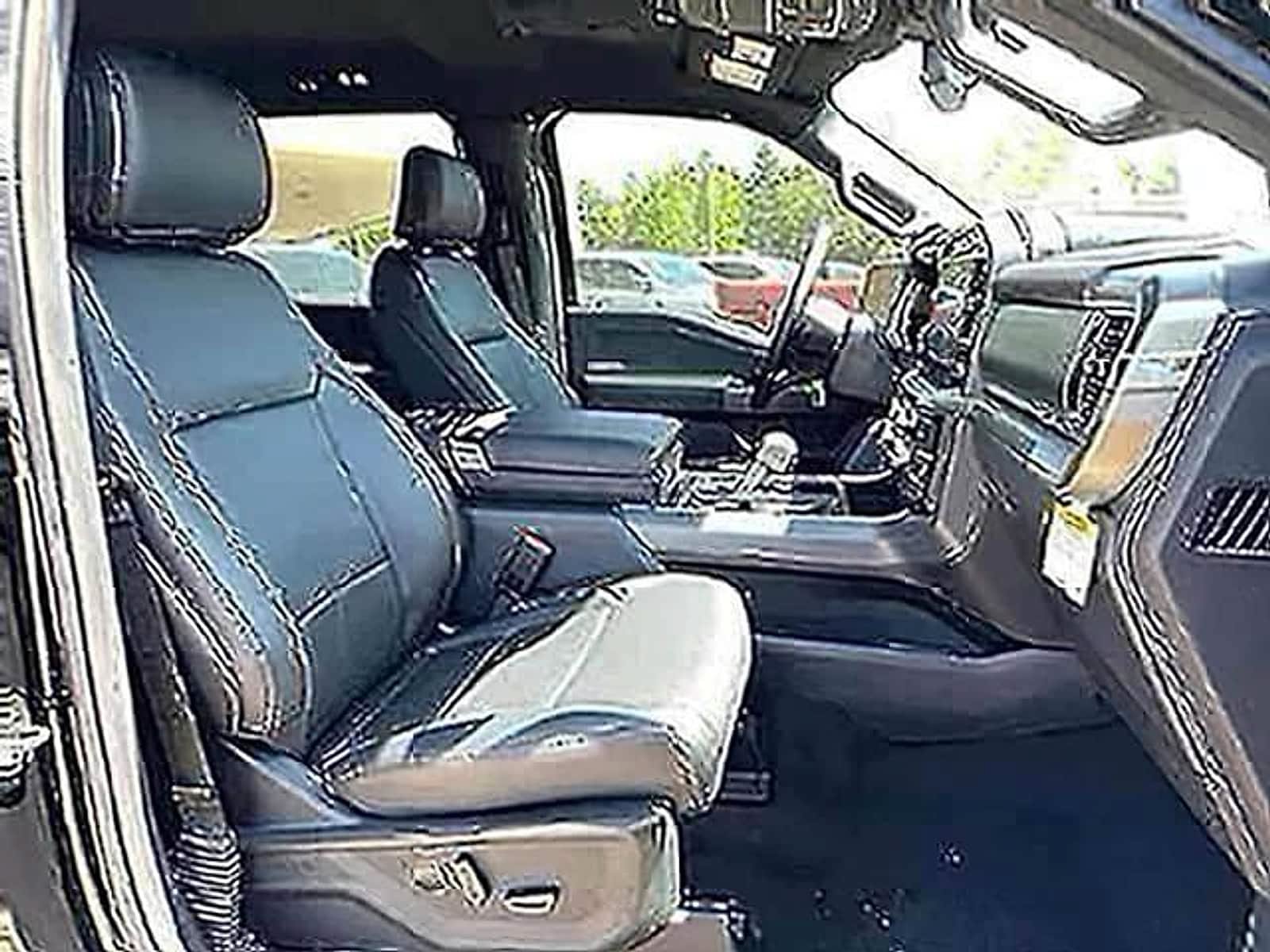 Used 2025 Ford F150 Lariat w/ Equipment Group 502A High AWD/4WD image 11